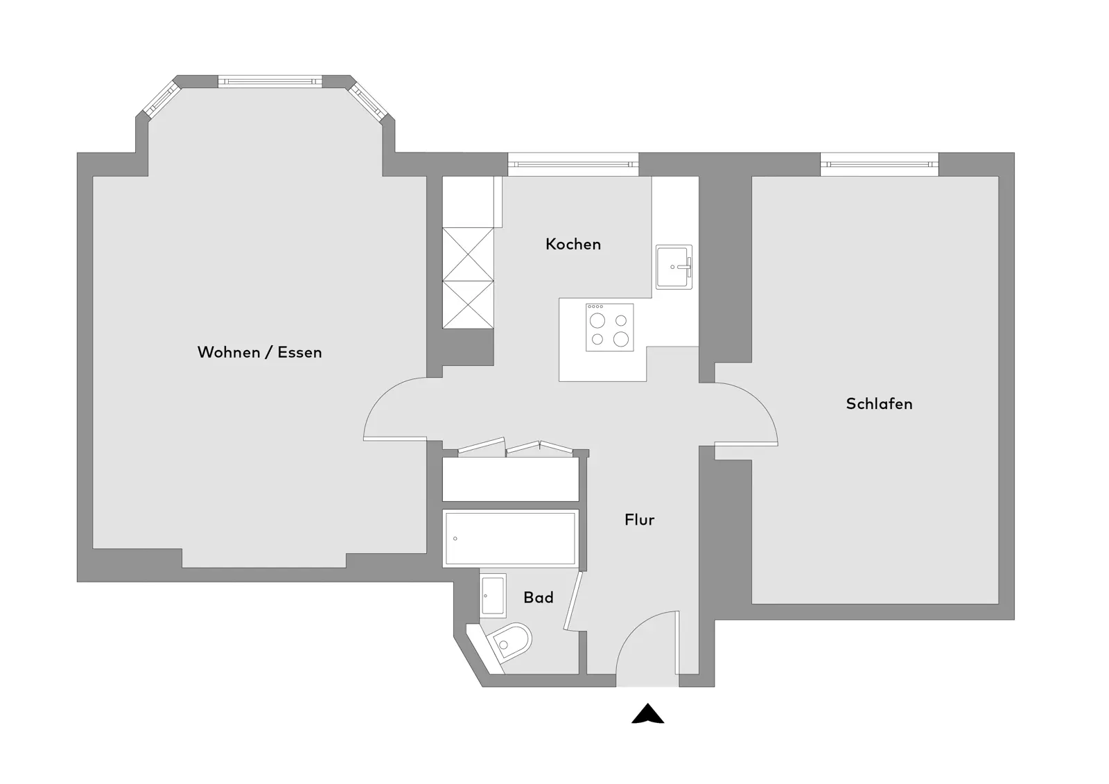 Schwarz-weißer Grundriss mit beschrifteten Räumen: Wohnen/Essen, Kochen, Schlafen, Flur und Bad, wobei Türen und Fenster eingezeichnet sind. Der Pfeil zeigt den Haupteingang an.